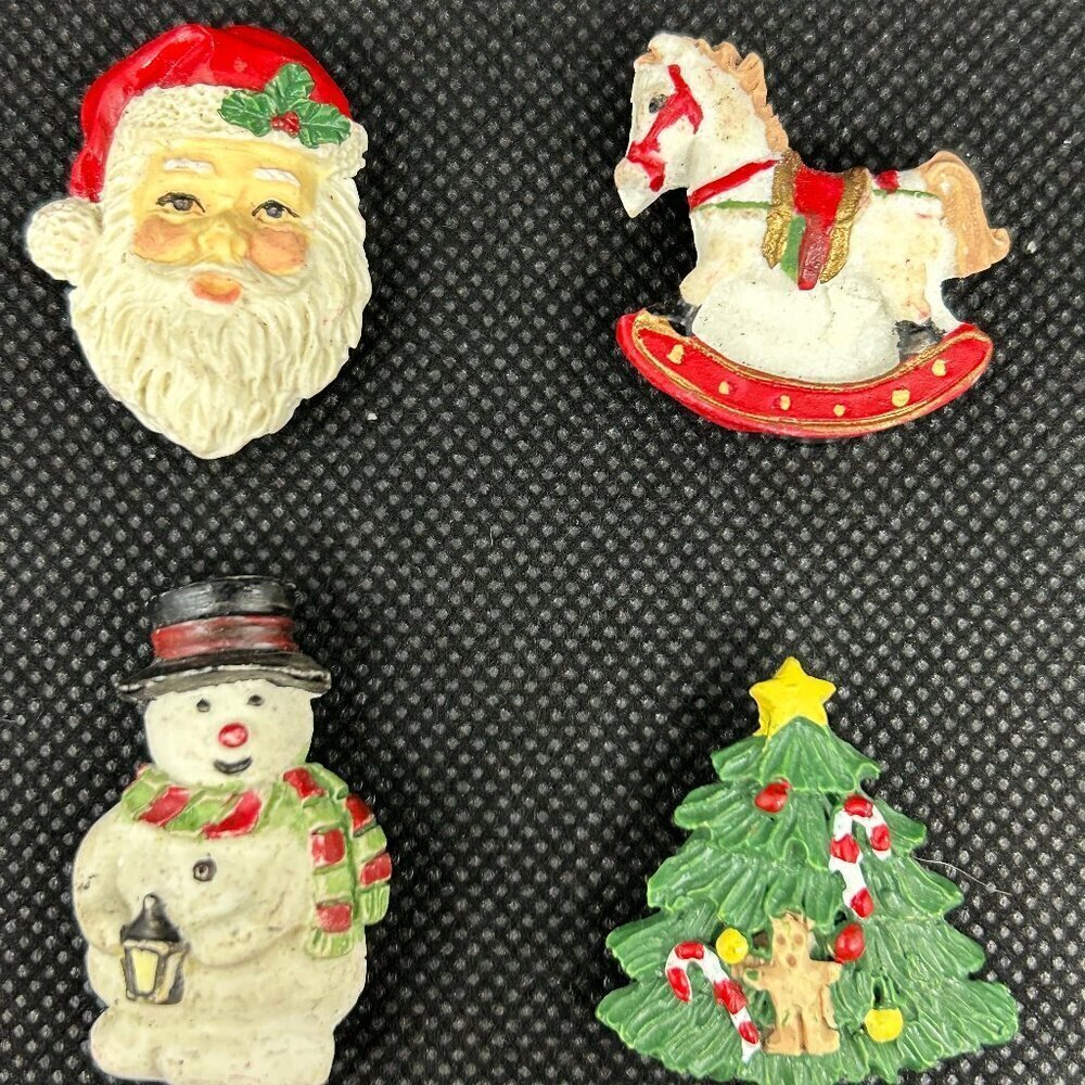 Vintage Avon Christmas Button Covers (set of 4) - Picture 1 of 2